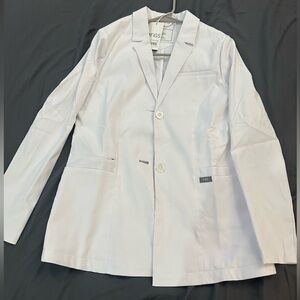Bellevue Slim Short Lab Coat NWT